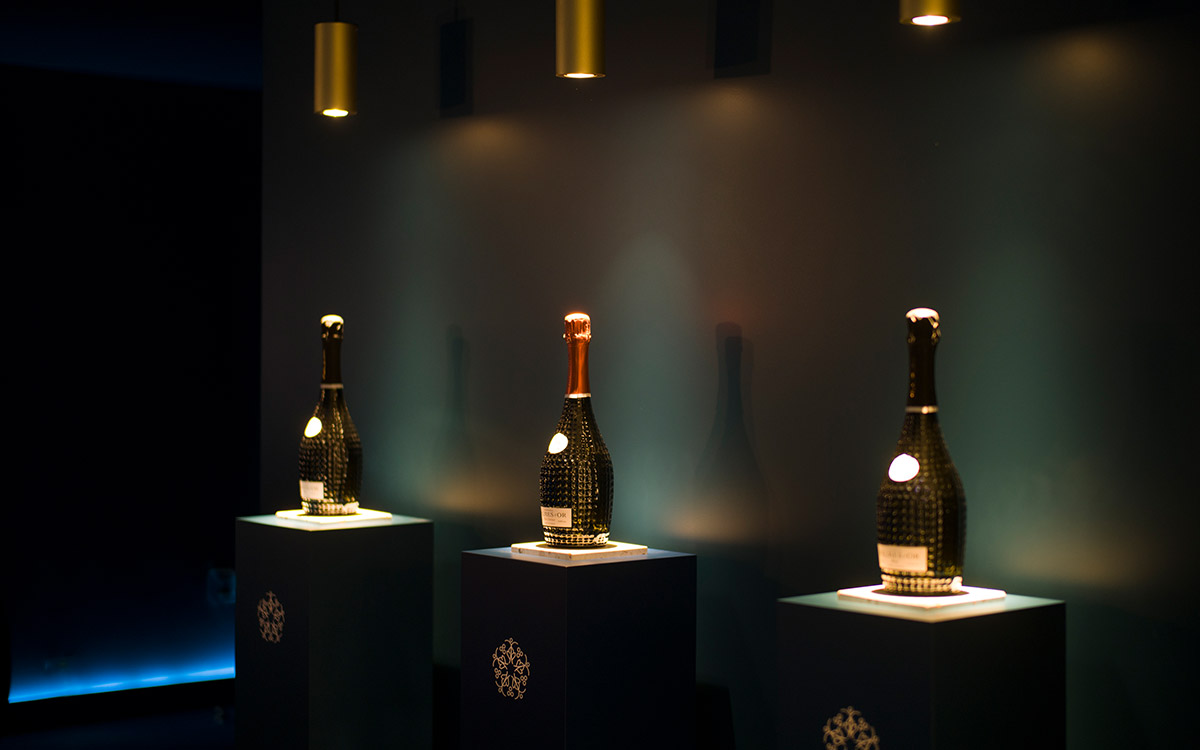 nicolas-feuillatte-champagne-boutique-architecture-conception-luxe-presentoir