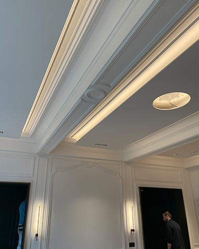 Renovation-appartement-metz-contemporain-classique-design-interieur-detail-plafond