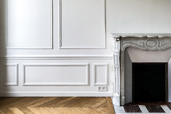 Vignette-Renovation-appartement-paris-haussmanien-salon-chemine-marbre-design-interieur